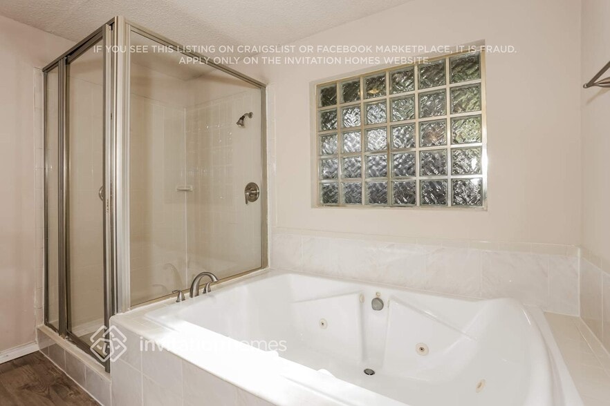 Building Photo - 2665 Claremont Dr