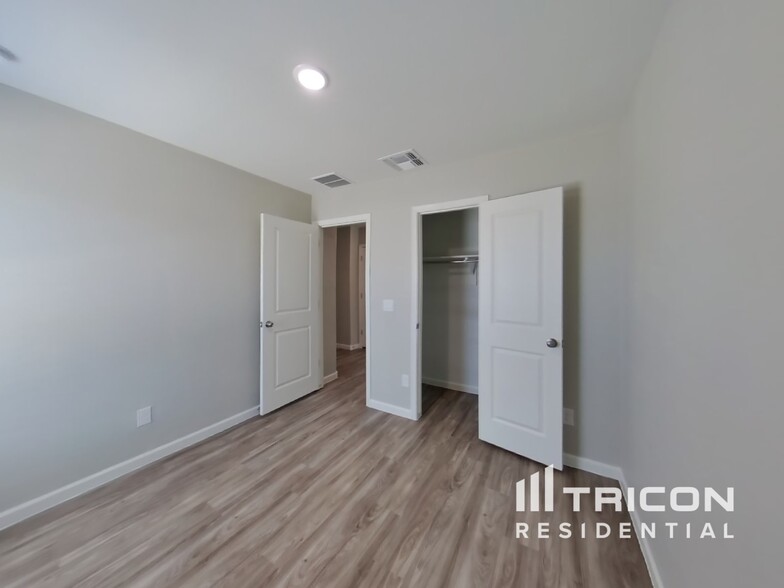 Building Photo - 14575 S Capistrano Rd