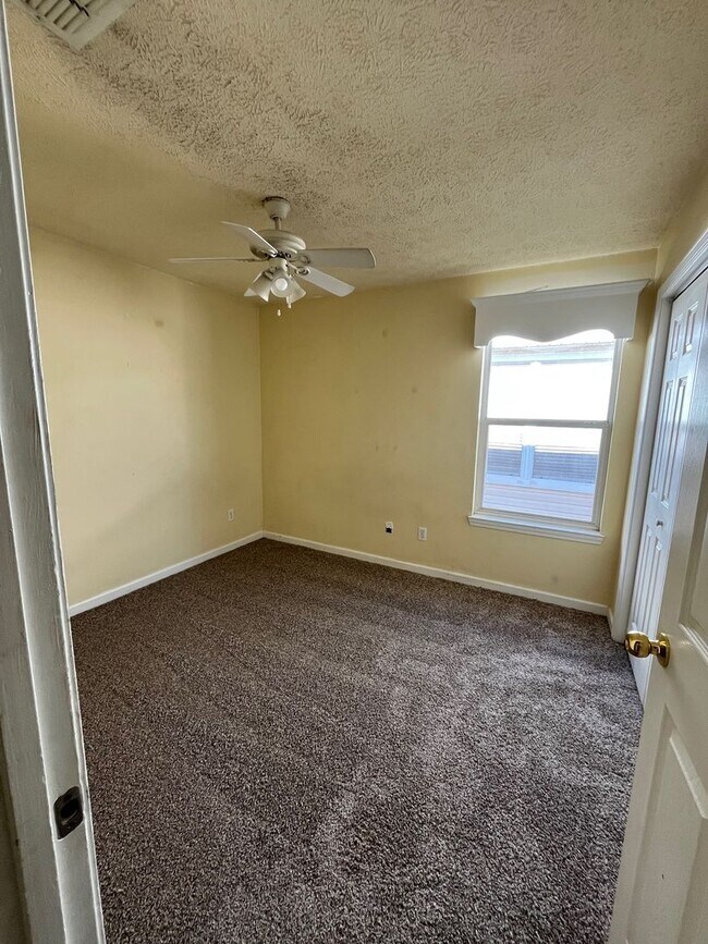 Building Photo - 220 Seahorse Wy