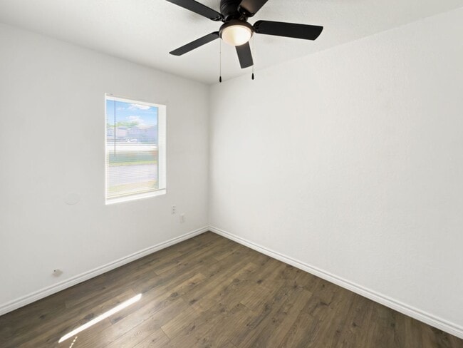 Building Photo - 515 Bremser Ave