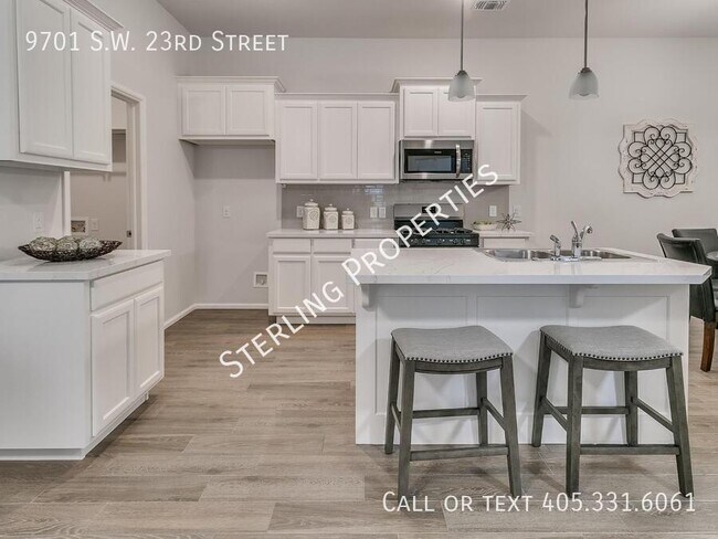 Building Photo - 9701 SW 23rd St