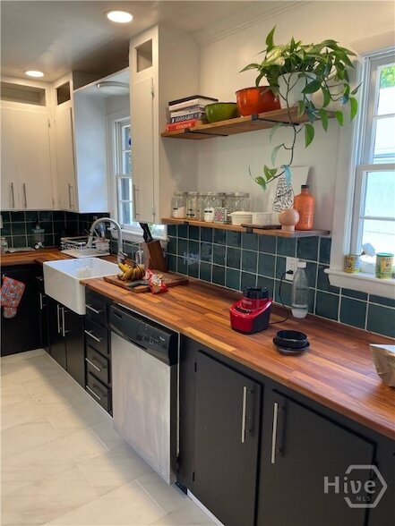 Building Photo - 1802 E 62nd St