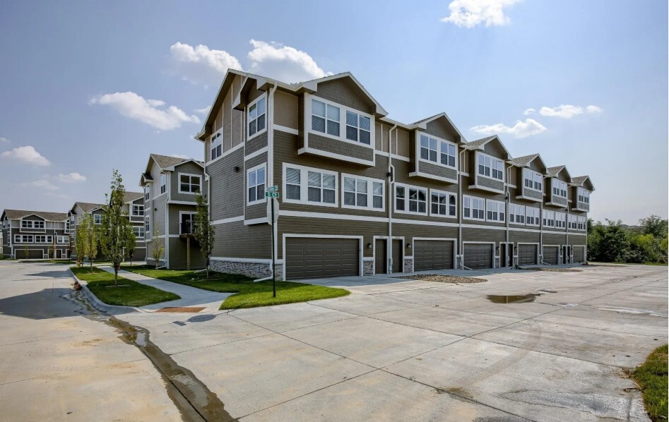 Building Photo - 20875 S Ct