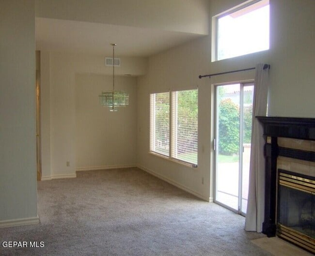 Building Photo - 4579 Weeping Willow Dr