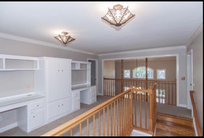 Building Photo - Beautiful Brick Home for Rent – Spacious, Bright & Welcoming