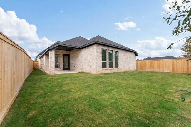 Building Photo - 26545 Pioneer Pointe Ct