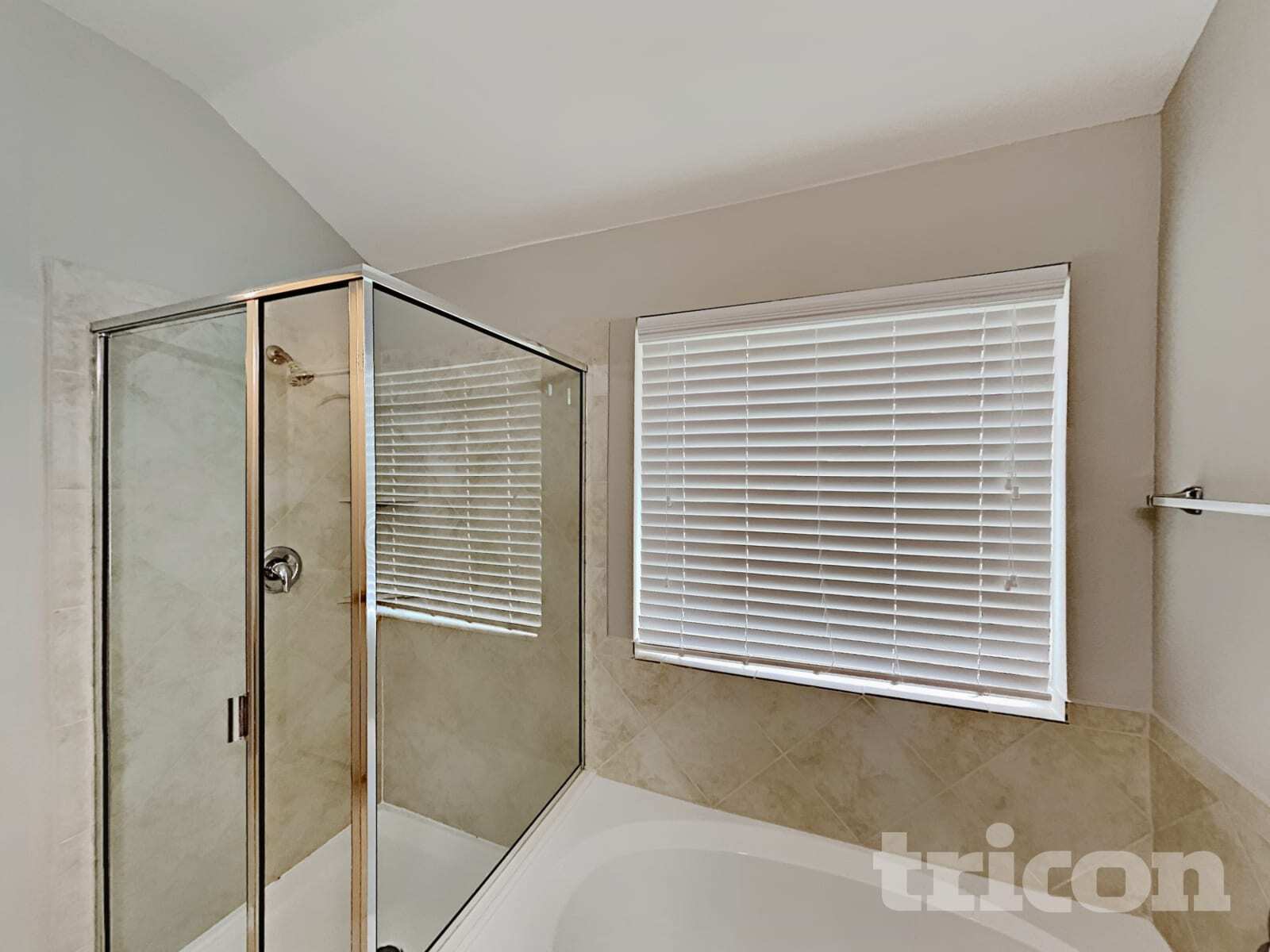 Building Photo - 457 Peach Ln