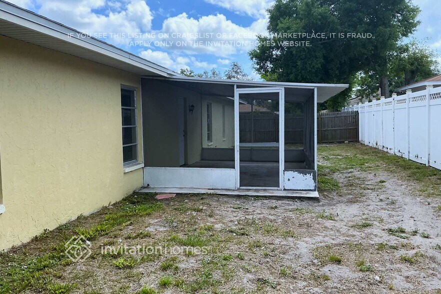 Building Photo - 8900 Phyliss Ave