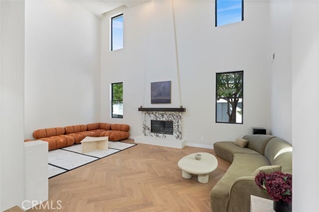 Building Photo - 17437 Oak Creek Ct