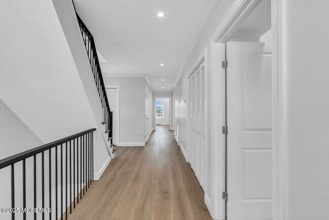 Building Photo - 141 Vanard Dr