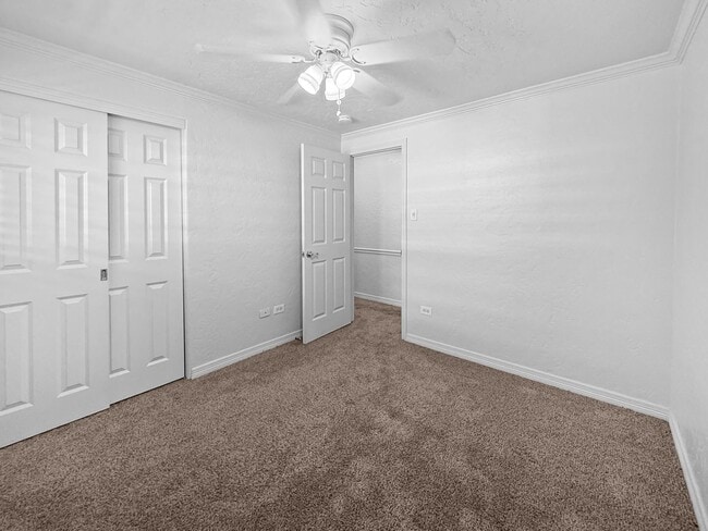 Building Photo - $0 DEPOSIT OPTION. CHEESMAN PARK! TWO STORY CONDO! ADDITIONAL HALF BATH ON MAIN LEVEL! PARKING, H...