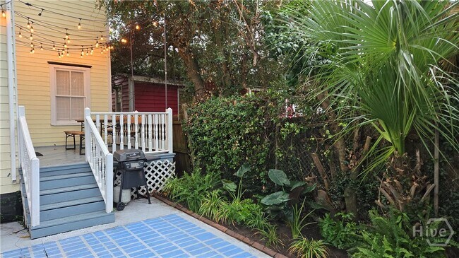 Building Photo - 14 E 41st St