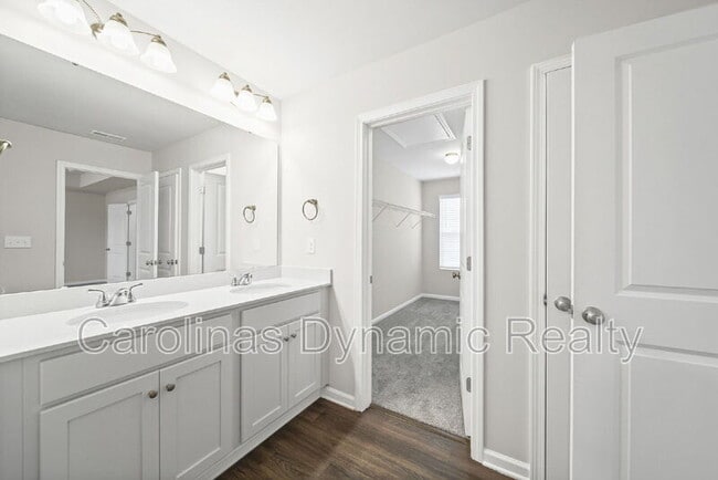 Building Photo - 133 Pumice Dr