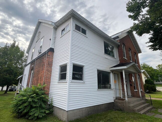 Building Photo - 510 S 4th Ave