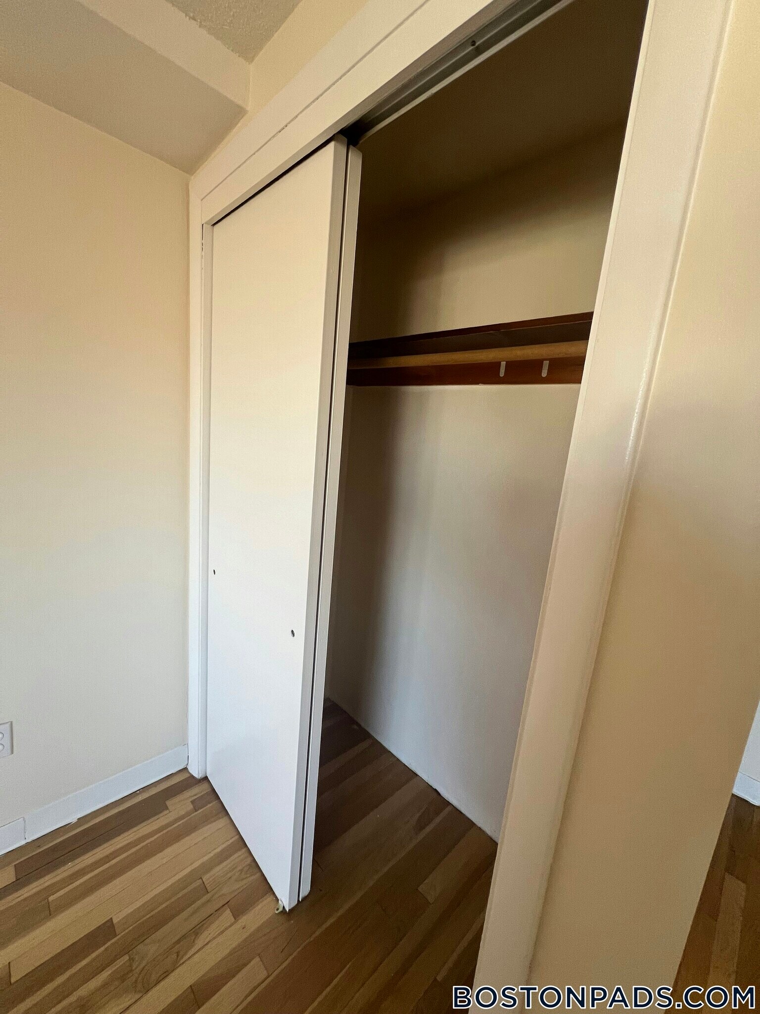 Building Photo - 20 Riverside St