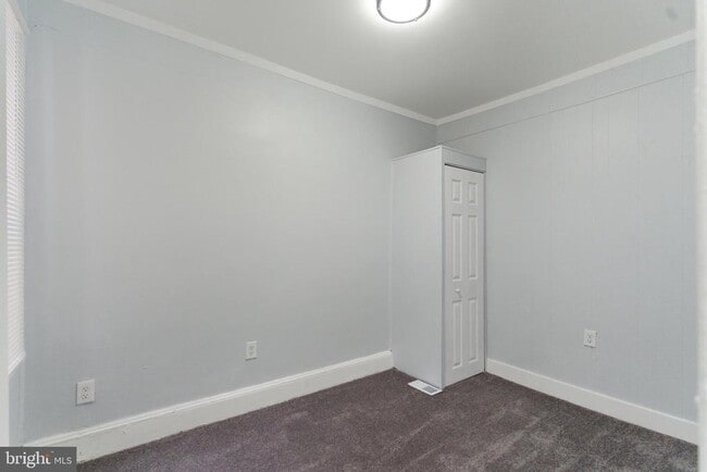 Building Photo - 2114 E Birch St