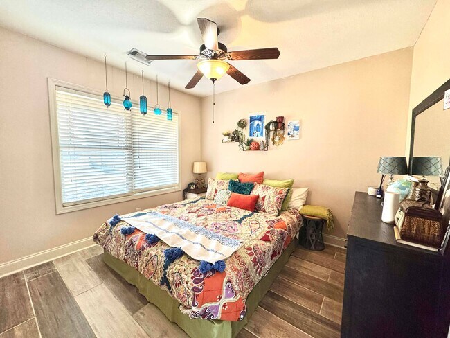 Building Photo - 61 Boulder Dr