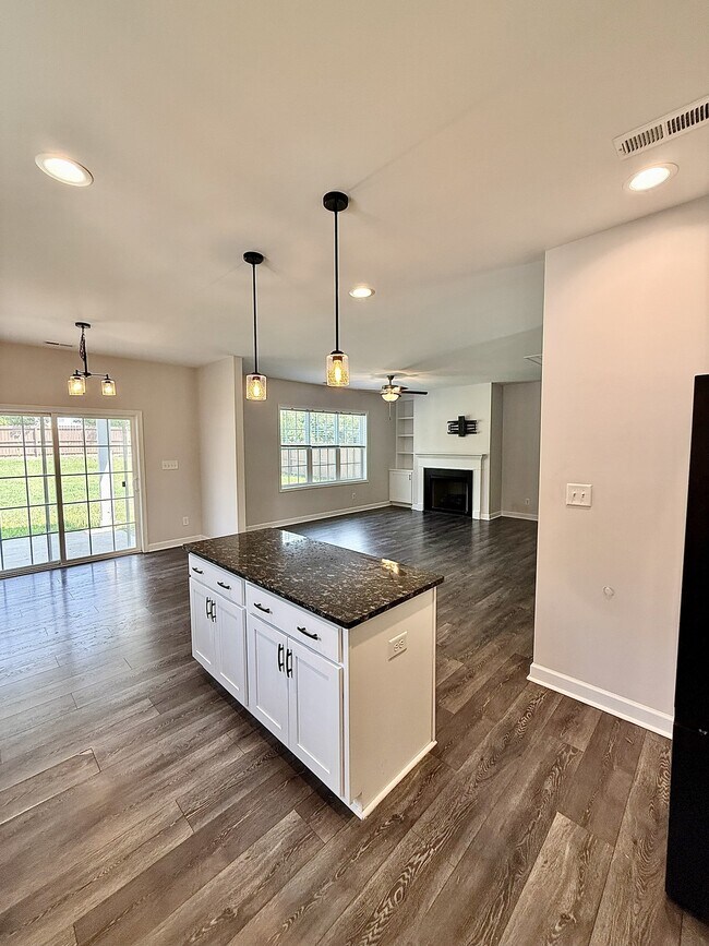 Building Photo - 325 Whetstone Dr