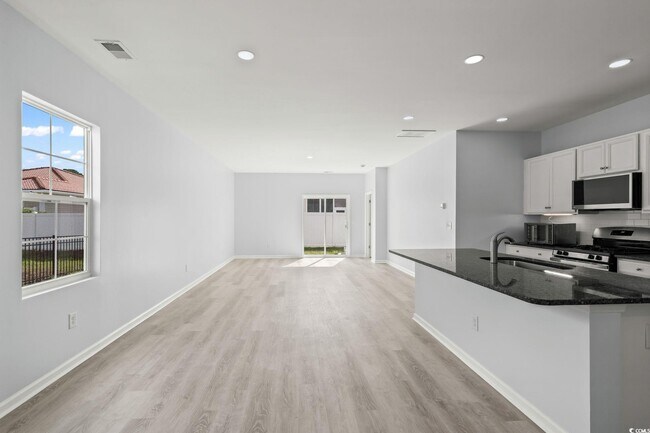 Building Photo - 336 Hidden Cove Dr