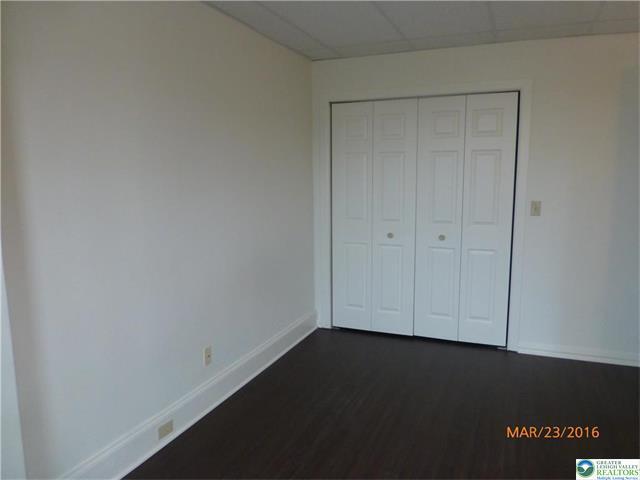 Building Photo - 108 S Main St