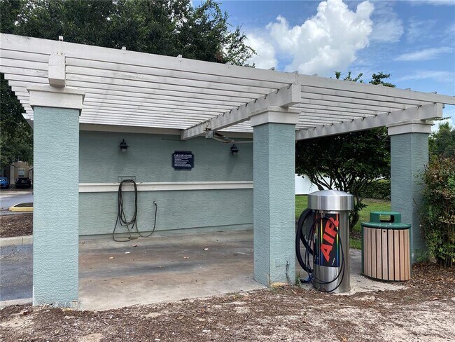 Building Photo - 12843 Madison Pointe Cir