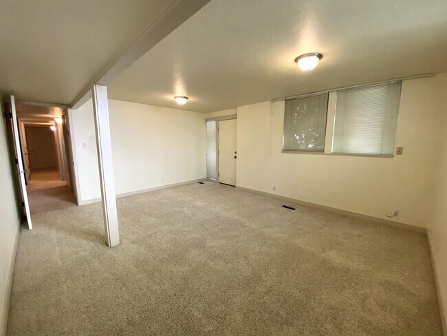 Building Photo - 3016 Apache Ln