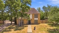 Building Photo - 2508 Memorial Dr