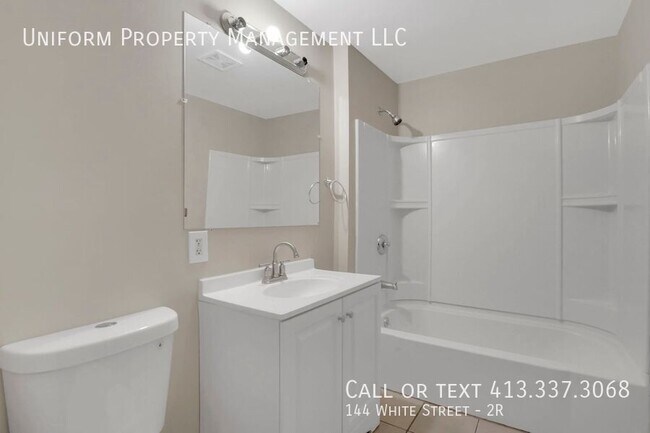 Building Photo - 144 White St