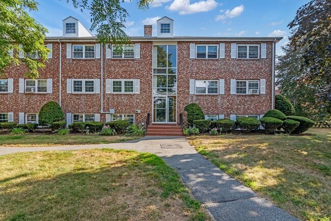 Primary Photo - 35 Fernview Ave