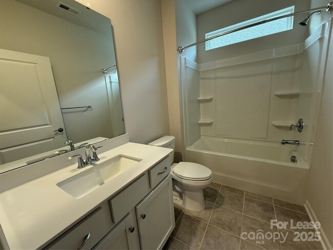 Building Photo - 129 Pampas Pl