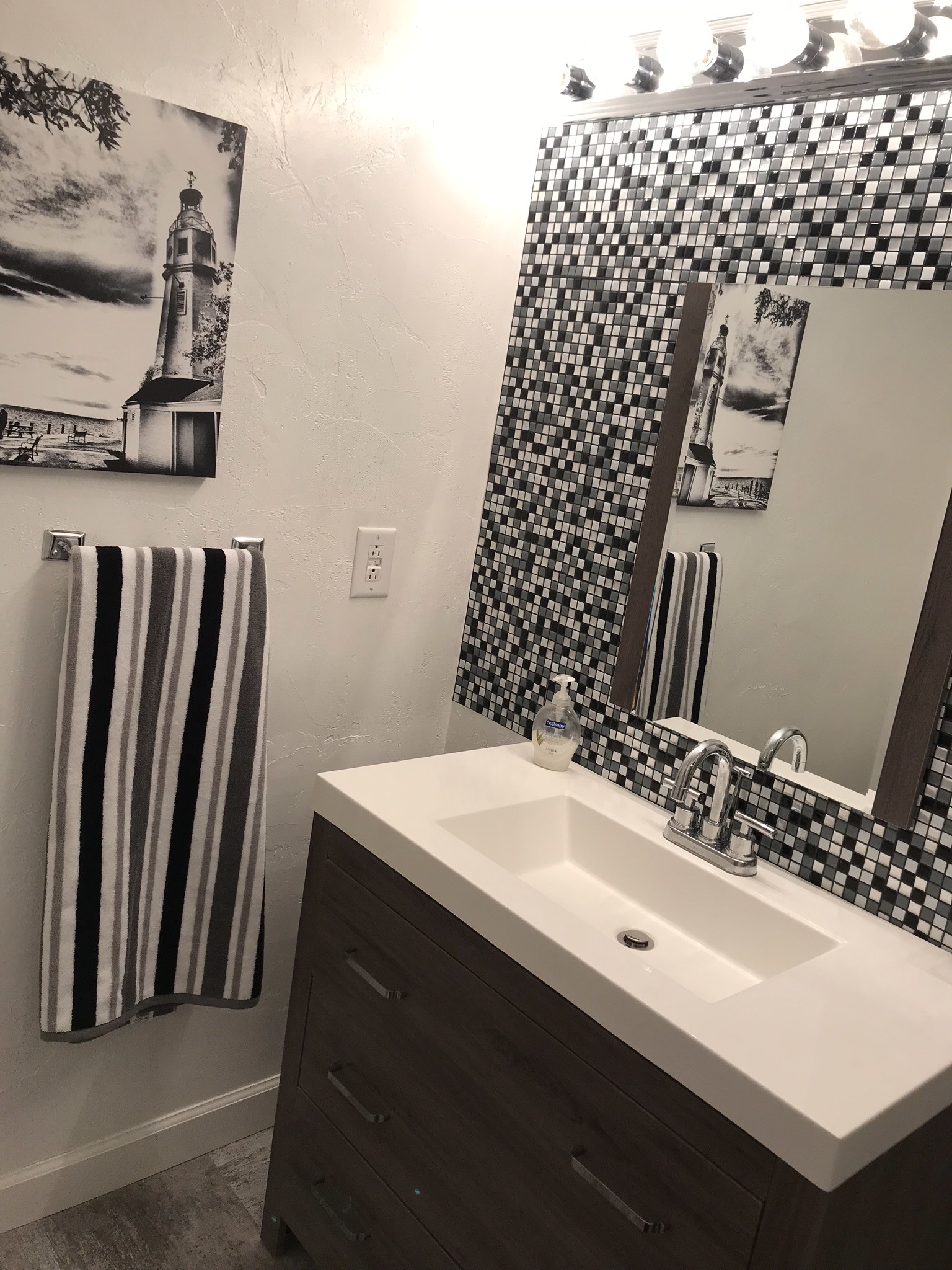 Building Photo - 325 Westbrook Dr