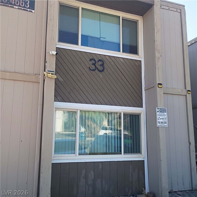 Building Photo - 33 Gold Bar Ct