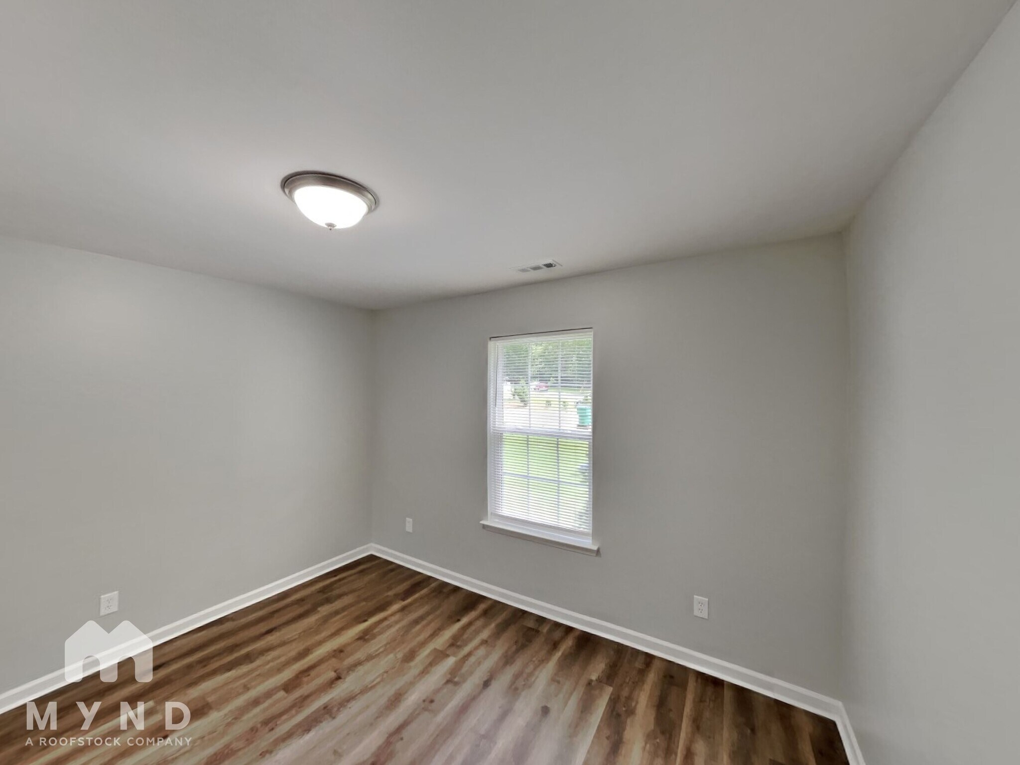 Building Photo - 3604 Oakwood Rd