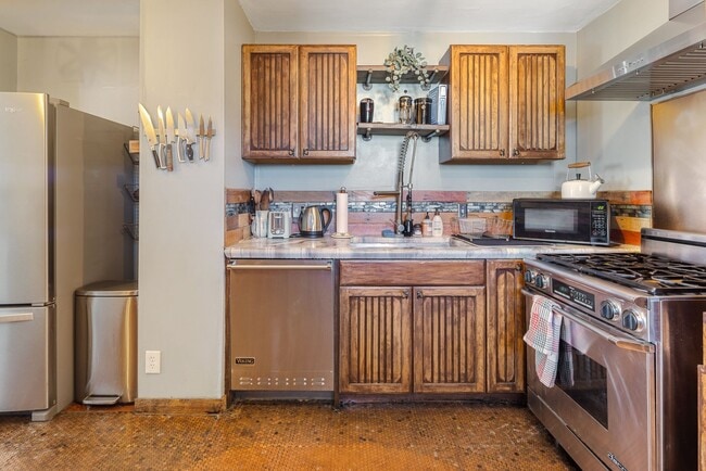 Building Photo - 3815 S Knox Ct