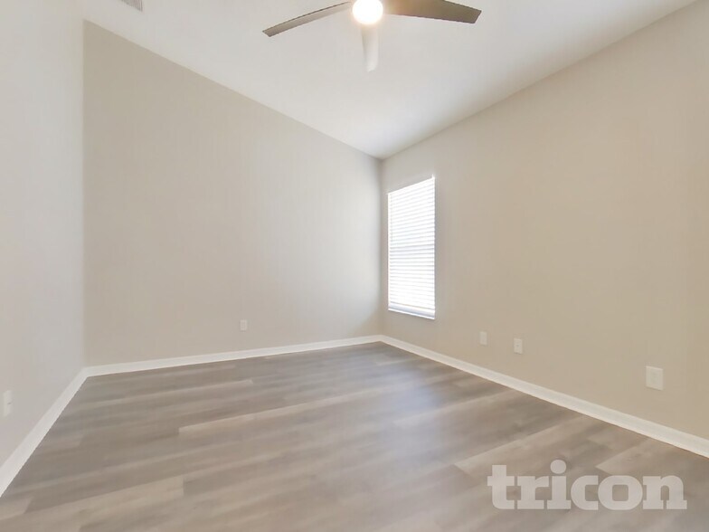 Building Photo - 15812 Heron Hill St