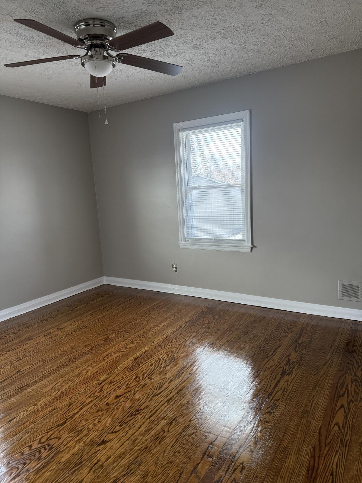 Building Photo - 1733 Bachmann Dr