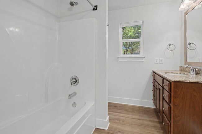 Building Photo - 5230 Richburg St