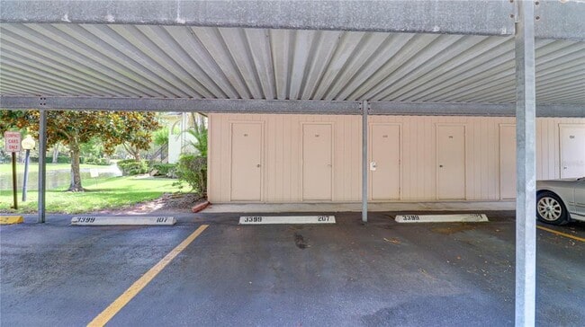 Building Photo - 3399 Mermoor Dr