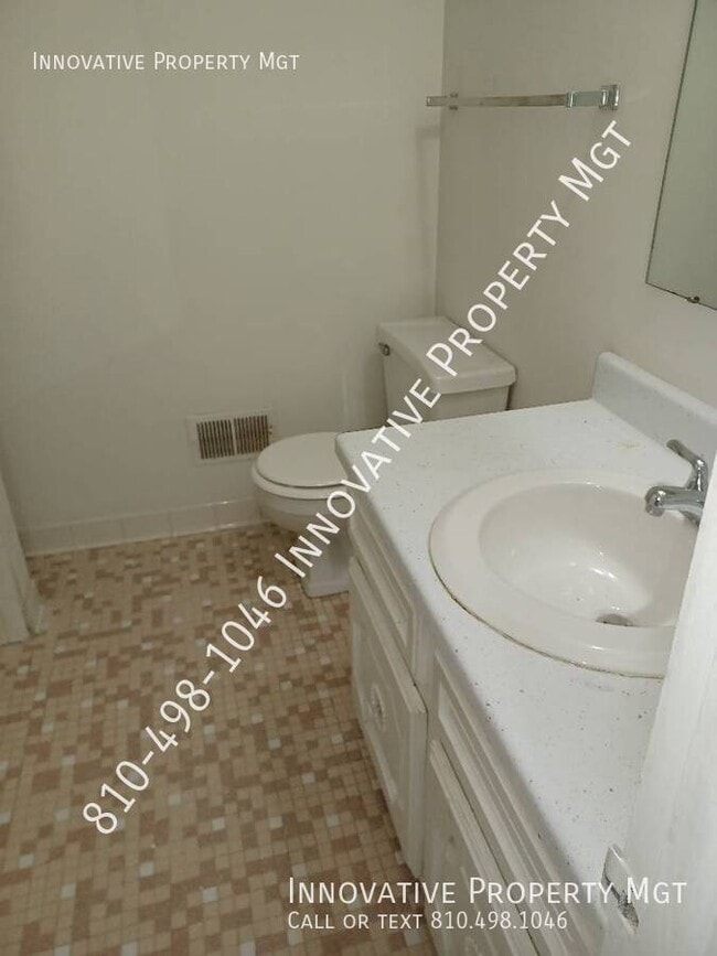 Building Photo - 6012 Holiday Gardens Dr