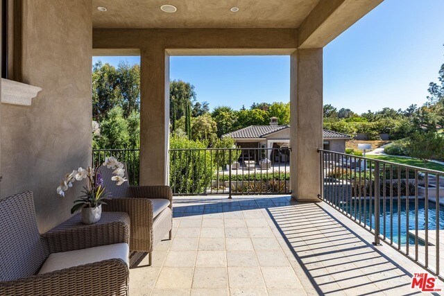 Building Photo - 1209 Via Aracena