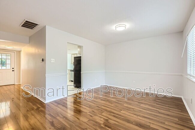 Building Photo - 11426 Bristle Oak Trail
