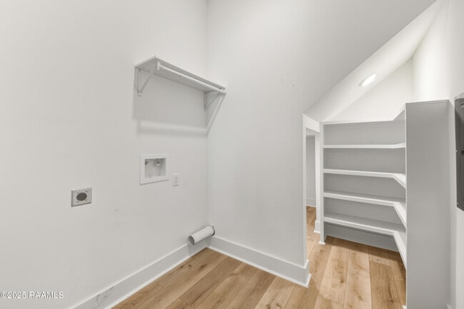 Building Photo - 119 Mayberry Grv St