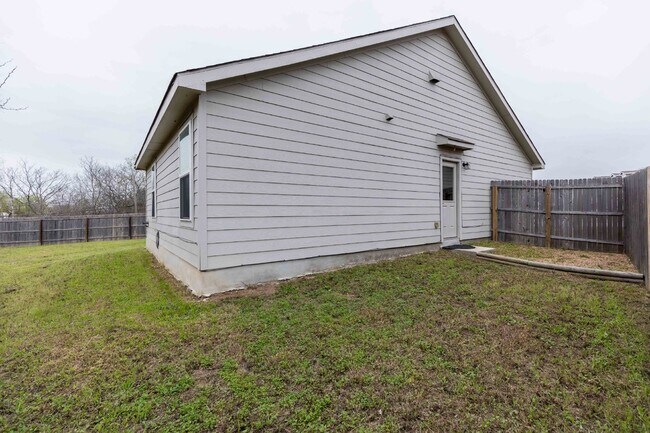 Building Photo - 7226 Hazel Circle