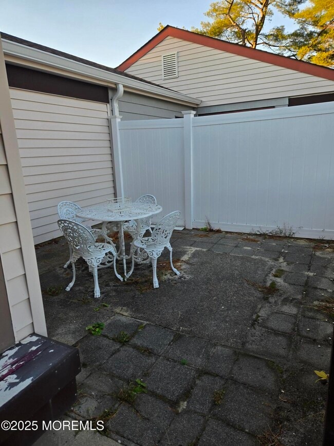 Building Photo - 443A Heather Ct