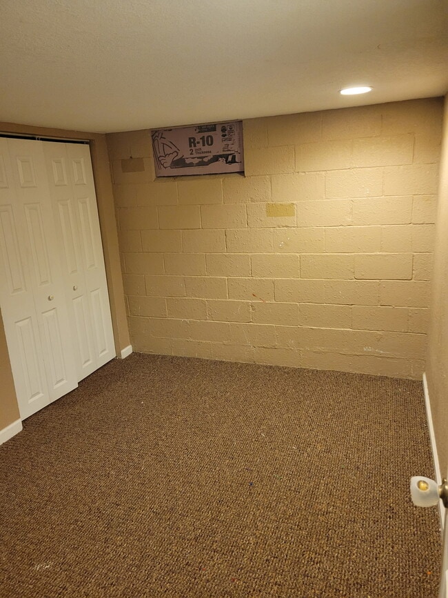 Building Photo - 609 Orchard Ave