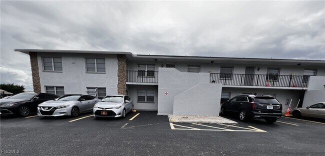 Building Photo - 639 SE 13th Ave