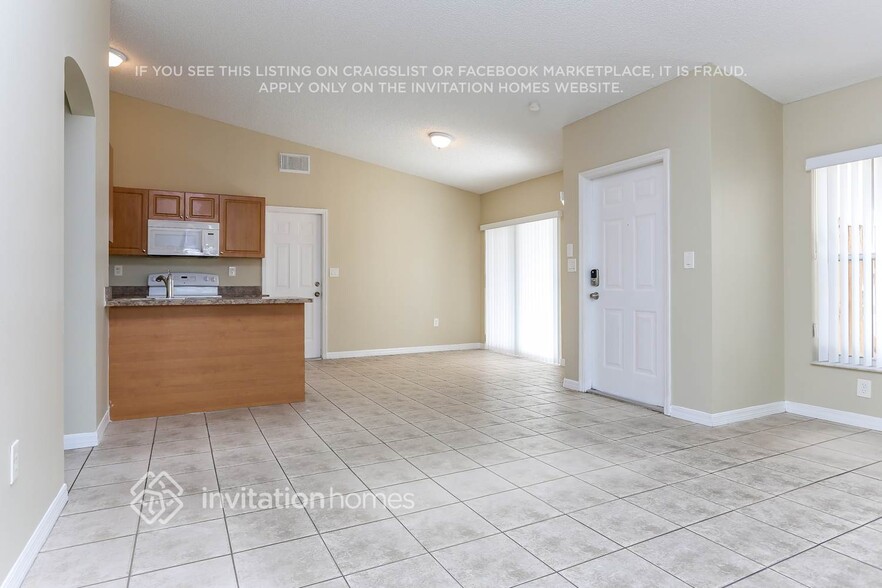 Building Photo - 8410 SW 157th Ct