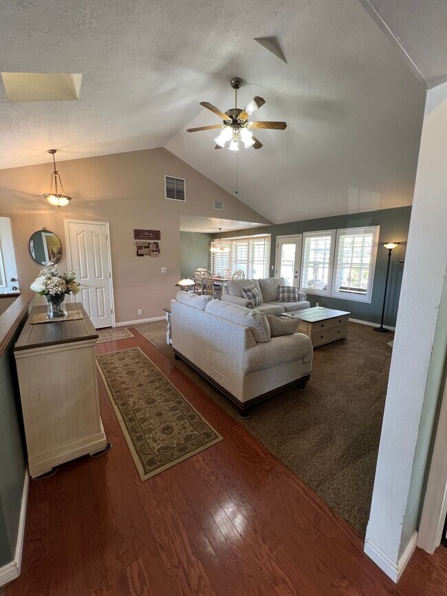 Building Photo - AND-D 1802