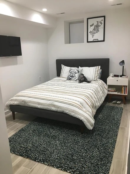 Bedroom, rear entry - 1741 1st St NW