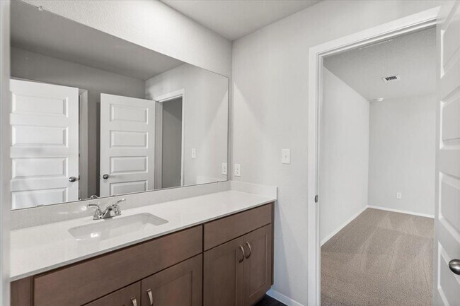 Building Photo - 2711 Totley Rd